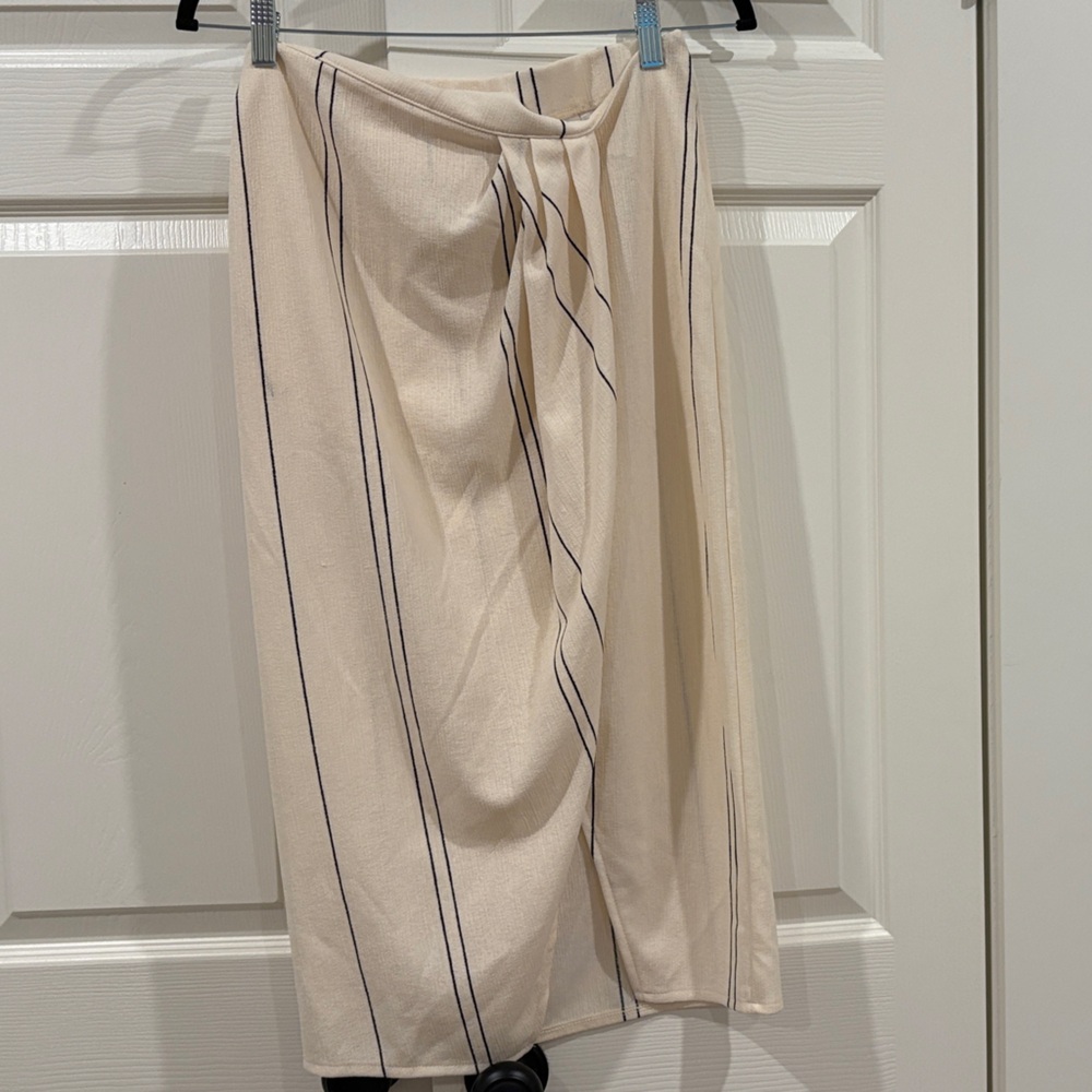 H&M Cream and Black Striped Skirt